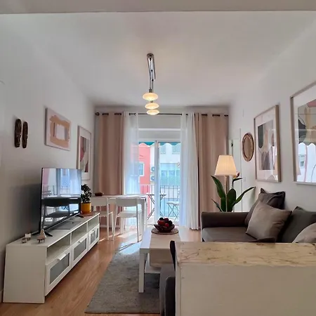 Super Comfy And Homey 4Br Apartment Peachy Stays Malaga Exterior photo